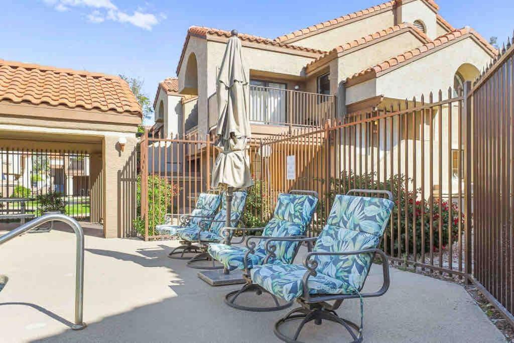 The Cool Cactus Condo With Pool And Jacuzzi 坦培 外观 照片