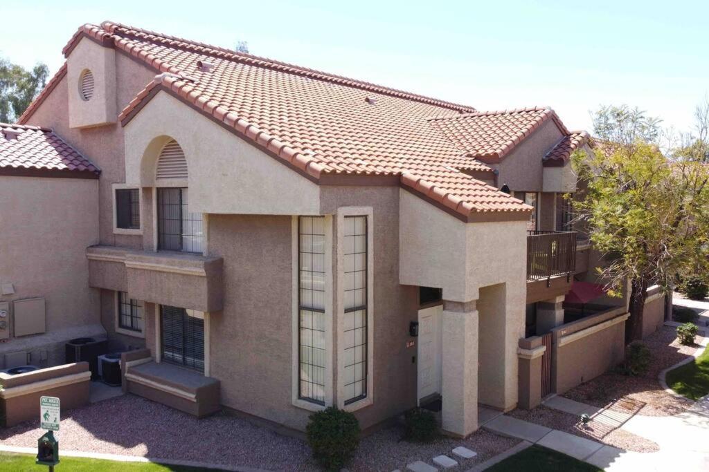 The Cool Cactus Condo With Pool And Jacuzzi 坦培 外观 照片