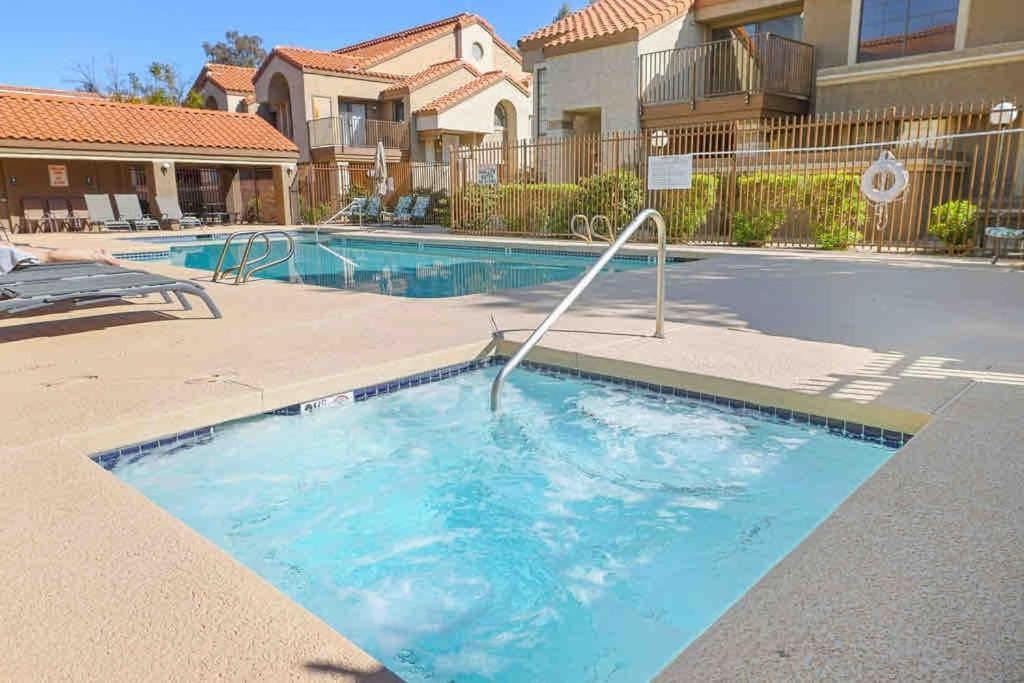 The Cool Cactus Condo With Pool And Jacuzzi 坦培 外观 照片